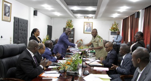 Echanges d’informations / Les douanes ivoiriennes et le PASP signent un protocole d’accord feature image